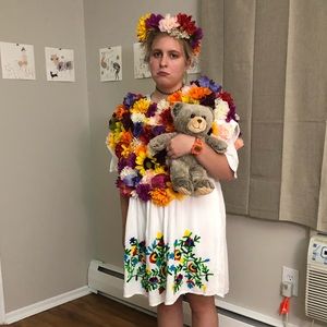 Midsommar May Queen Dani costume